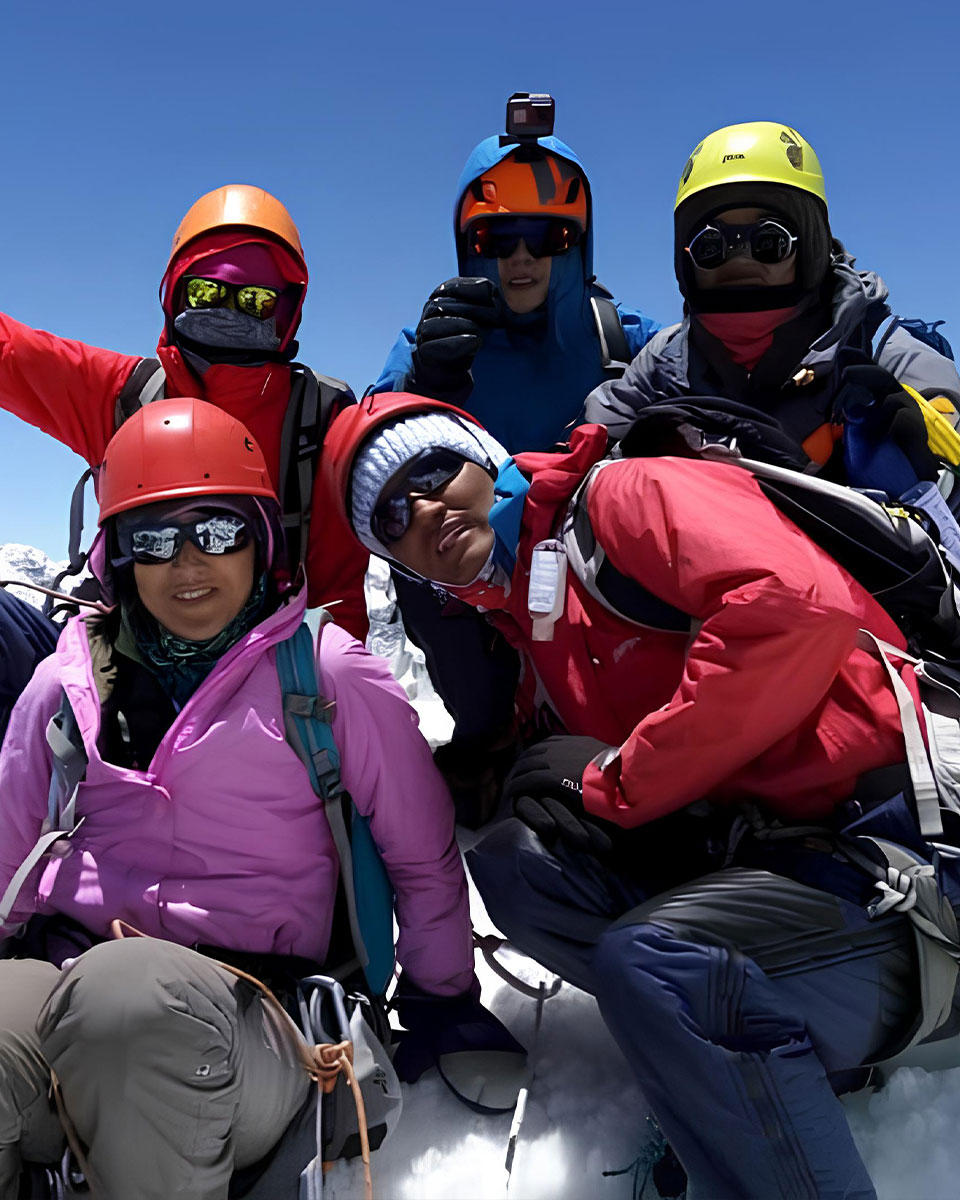 Short Island Peak Climbing